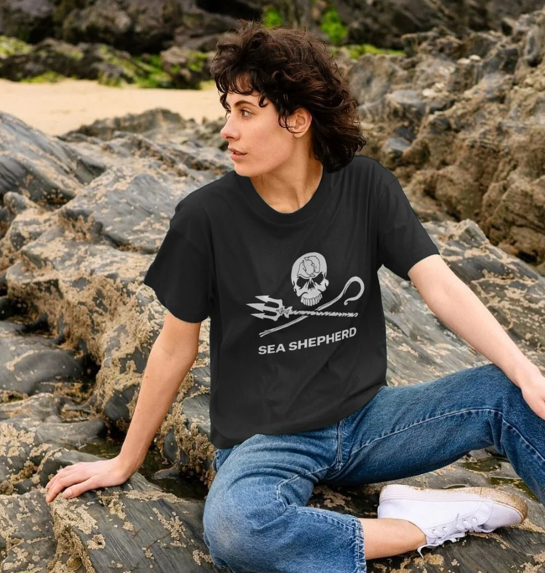 Sea Shepherd Jolly Roger Boxy T-shirt - Image 2